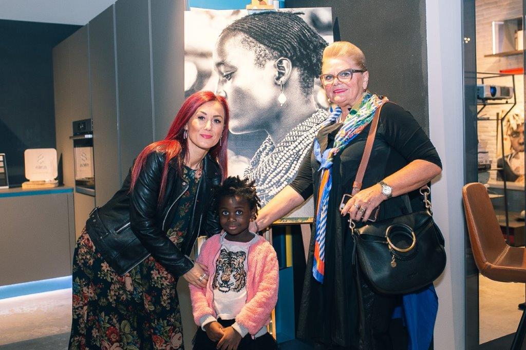 Svečano otvorena izložba "Watu wa Afrika": Iva Znaor u Babaloo design dovela Afriku u svoj njenoj ljepoti