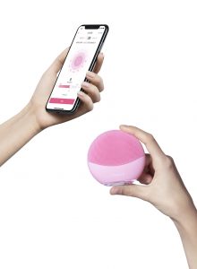 08_FOREO_App Controlled Skintech_2020 Trends