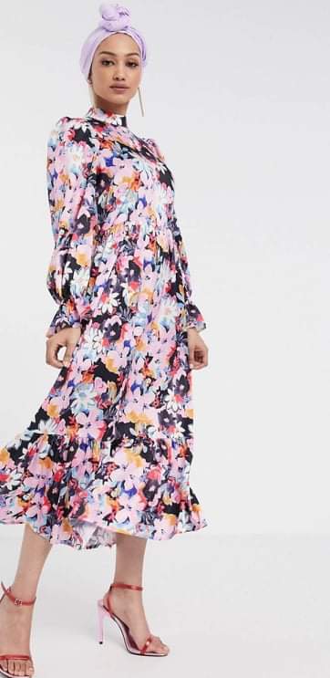 Cvjetna midi haljina - sve što vam treba ovog proljeća