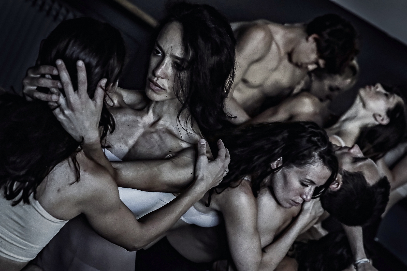 "Plamteća voda" riječkog Baleta - ples suprotnosti uz jake emocije i snažnu umjetničku poruku