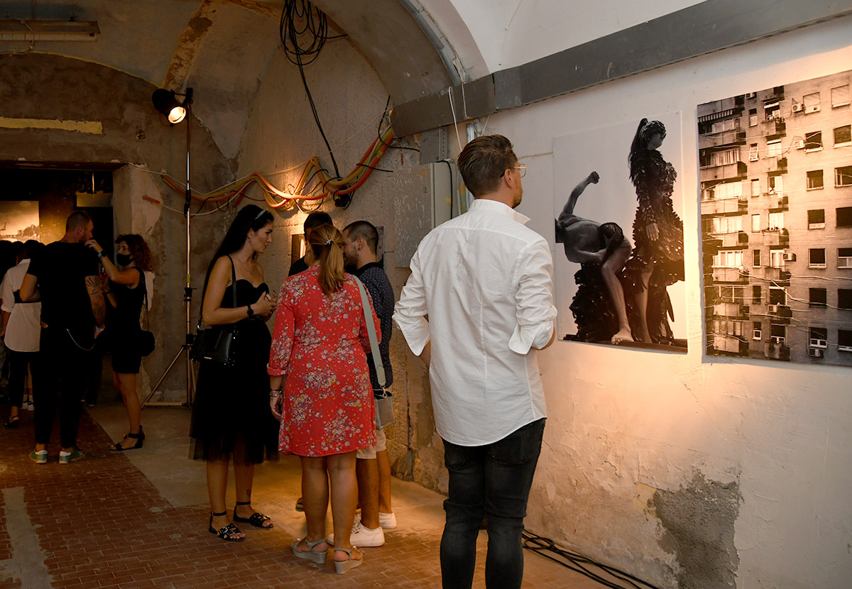 Filip Koludrović otvorio izložbu fotografija "RIJEKA RIJEKA RIJEKA" u Muzeju moderne i suvremene umjetnosti!