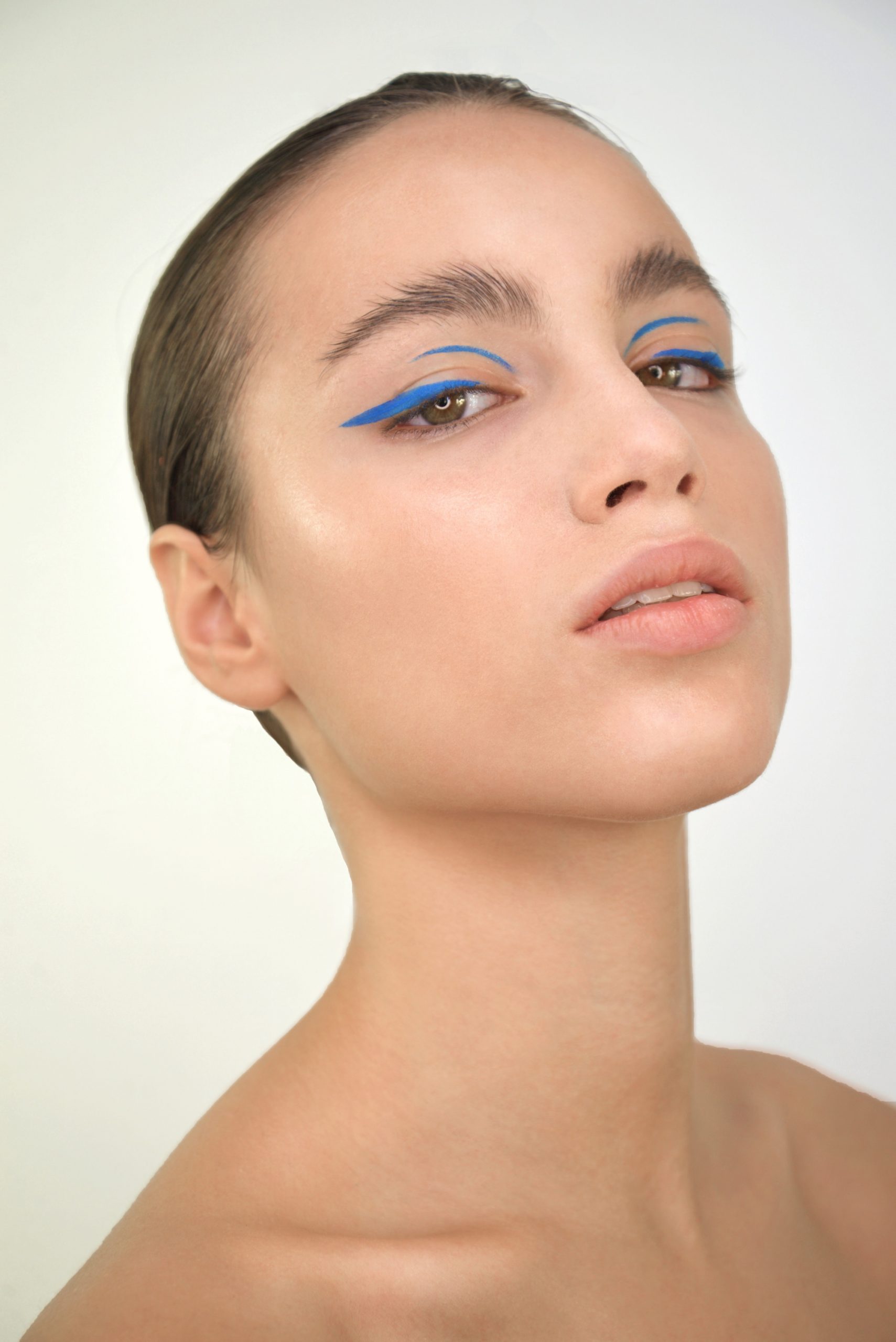 Extravagant beauty: Graphic Eyeliner by Daniel Domika