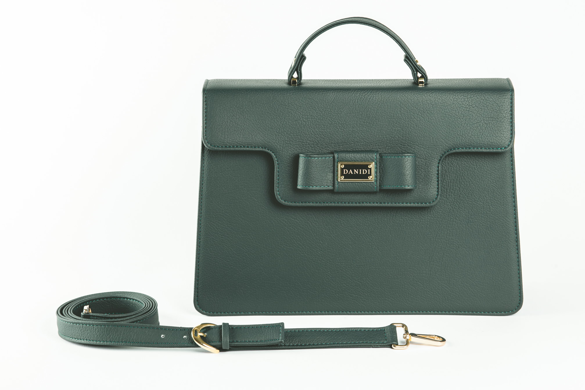 DANIDI je ekskluzivno predstavio najnoviji proizvod iz svoje tvornice - elegantnu poslovnu torbu za žene sa stavom!