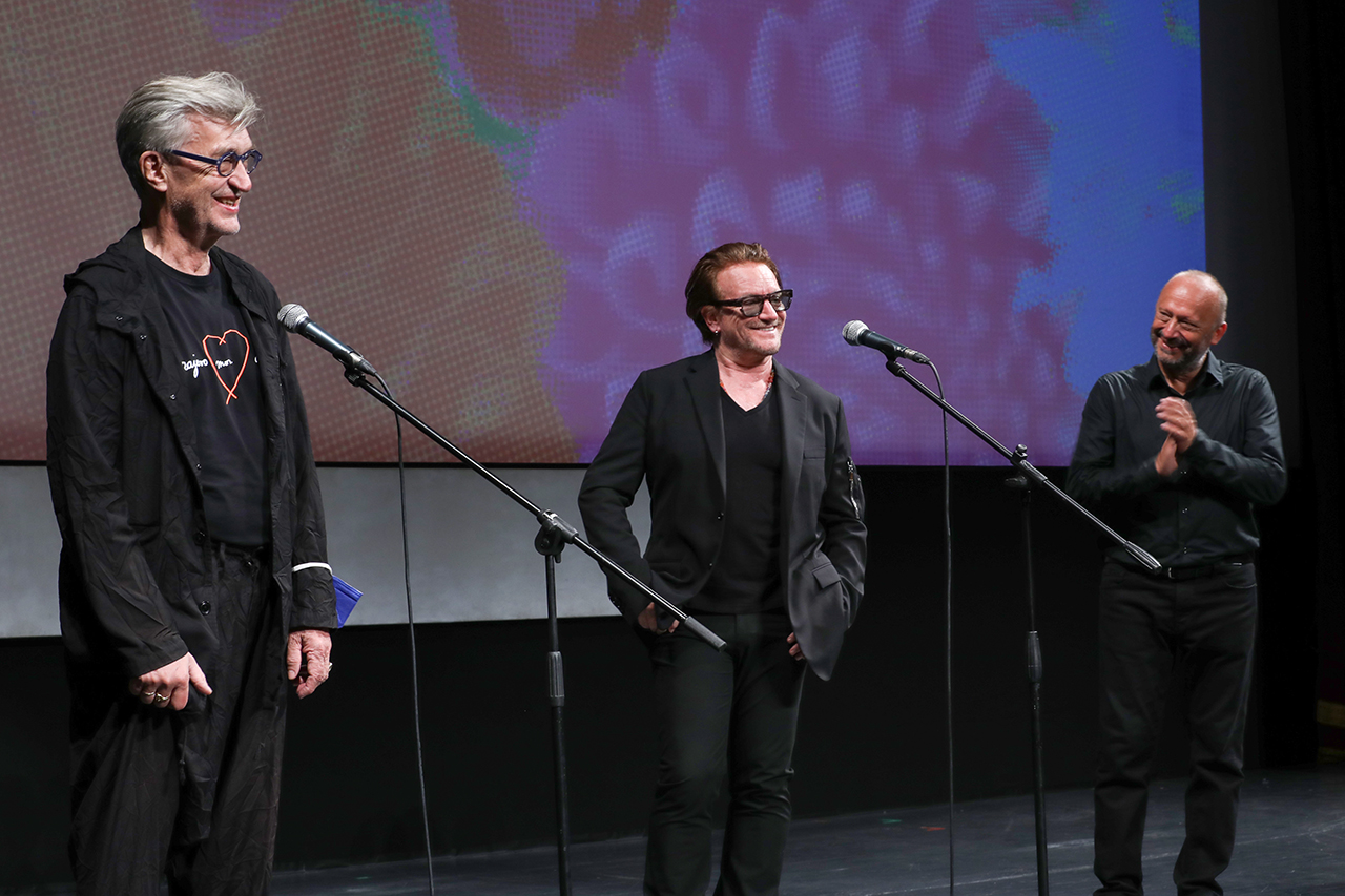 Bono Vox i Wim Wenders na crvenom tepihu 27. Sarajevo Film Festivala