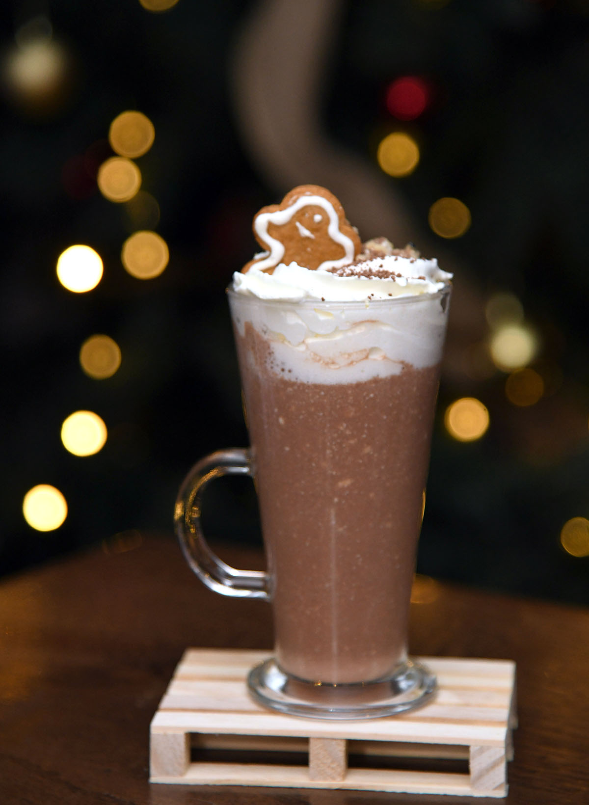 U Dock baru možete uživati u adventskoj ponudi zimskih koktela i kava s božićnim okusima!