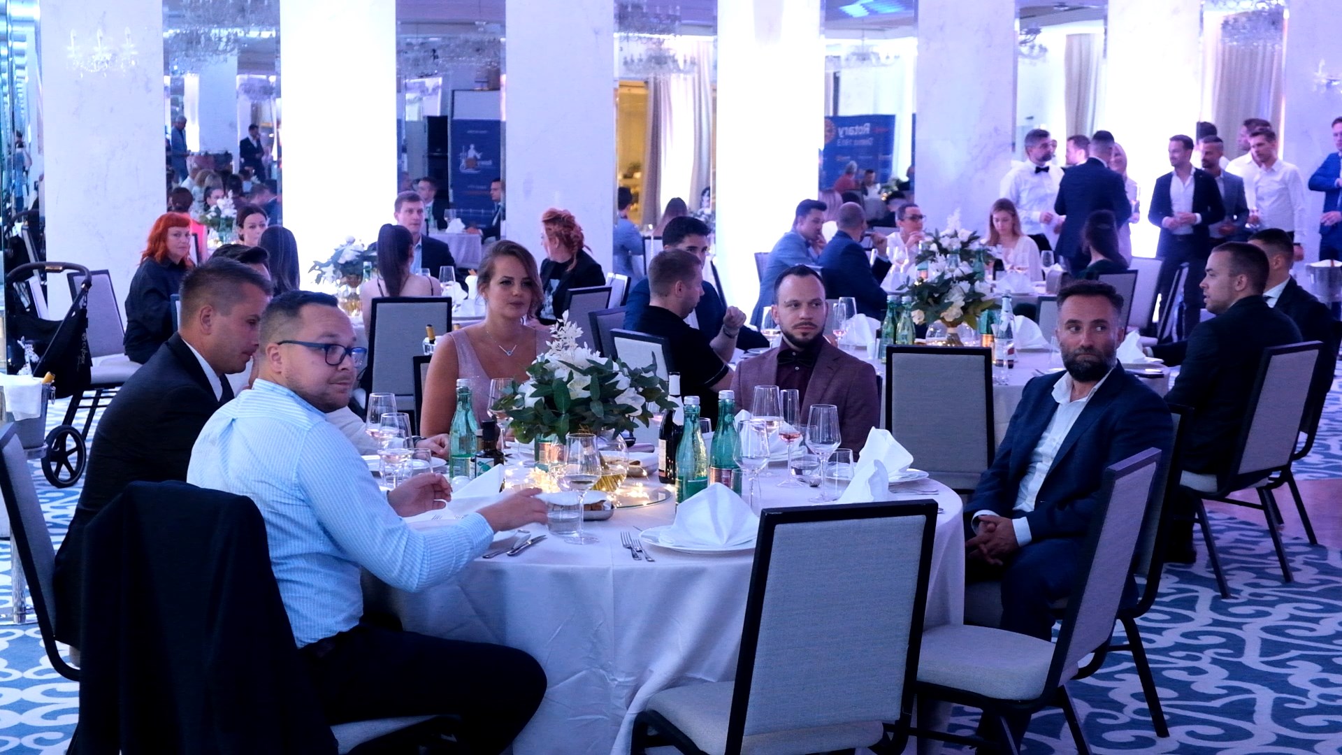 U raskošnoj dvorani Hotela Royal održana Gala charter večera Rotary kluba Opatija Lungo mare