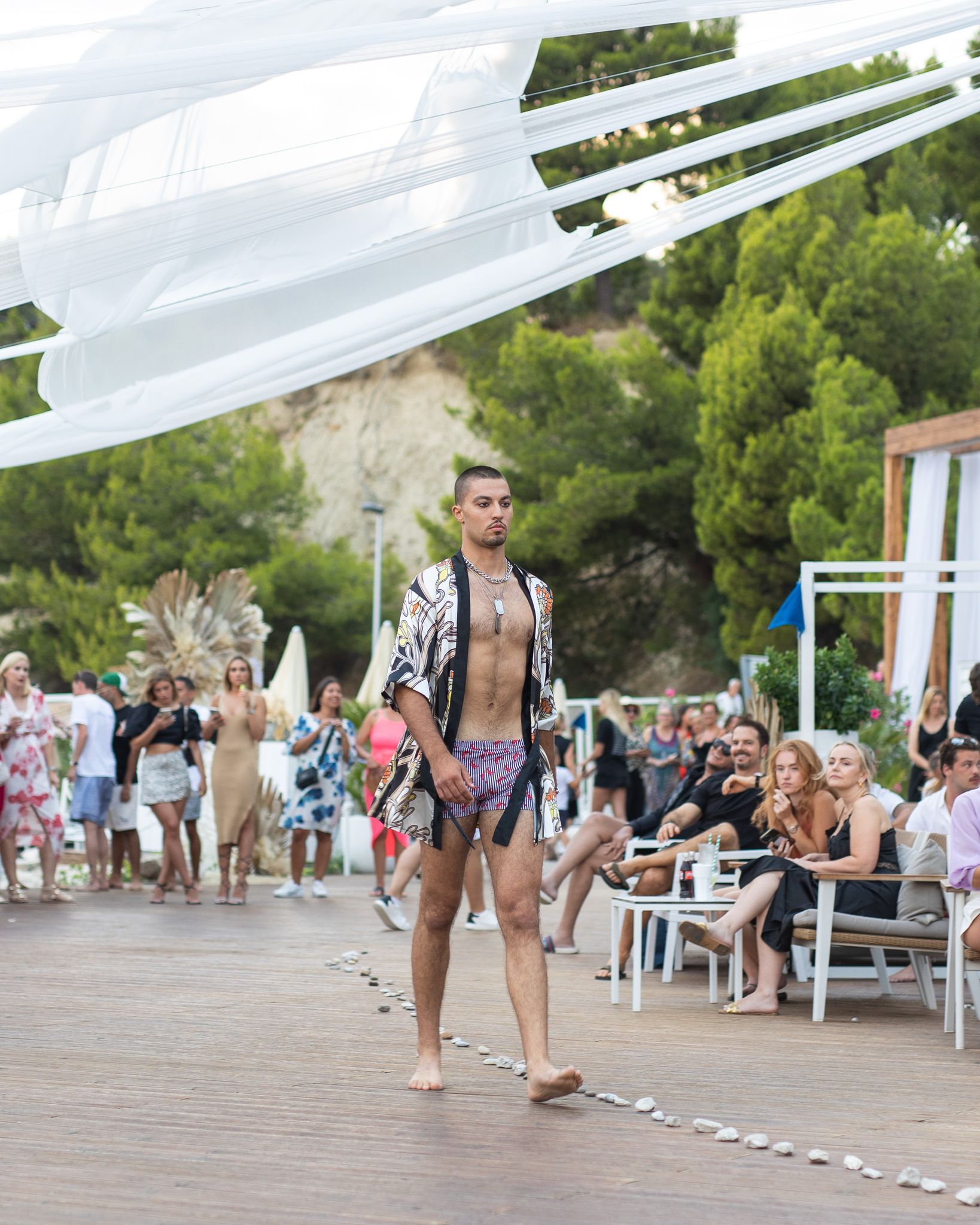 Predstavljena je nova kolekcija kupaćih kostima i haljina splitskih modnih brendova Anovi i No7 by Šime Kovačević