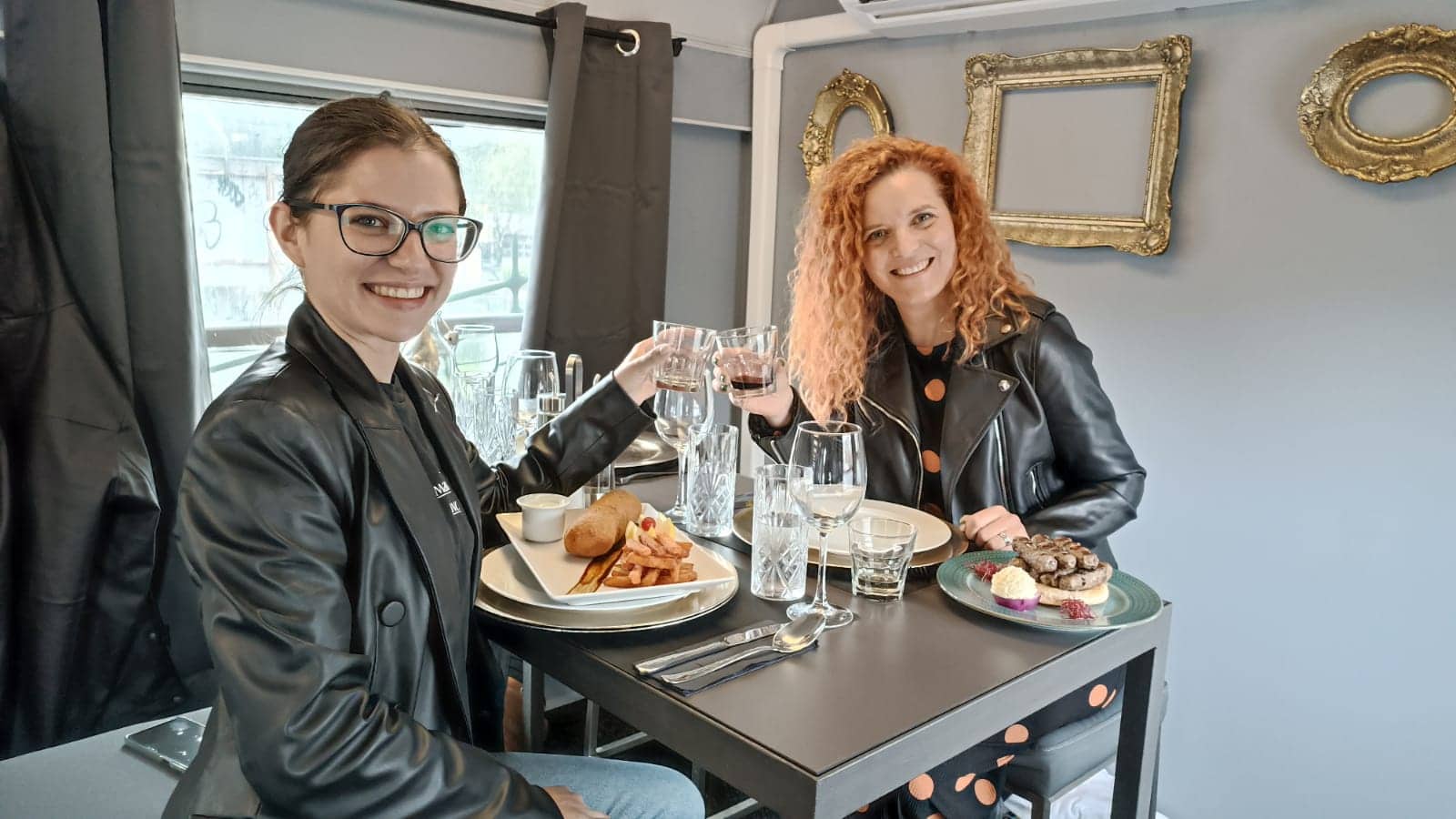 Extravagant experience: ručali smo u posebnom restoranu unutar vagona - Balkan Express Zagreb!