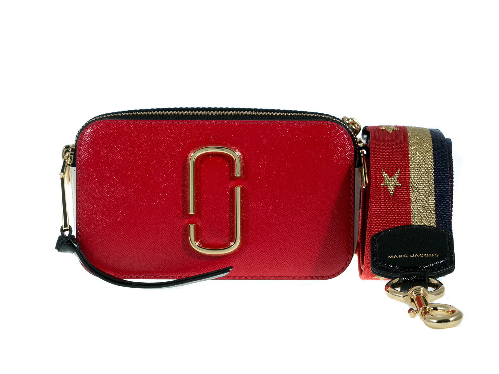 Tri načina kako nositi Marc Jacobs Snapshot torbicu?
