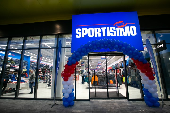 Poznati europski sportski lanac dućana Sportisimo stigao je u Hrvatsku, nakon web shop-a, otvorena je i prva trgovina