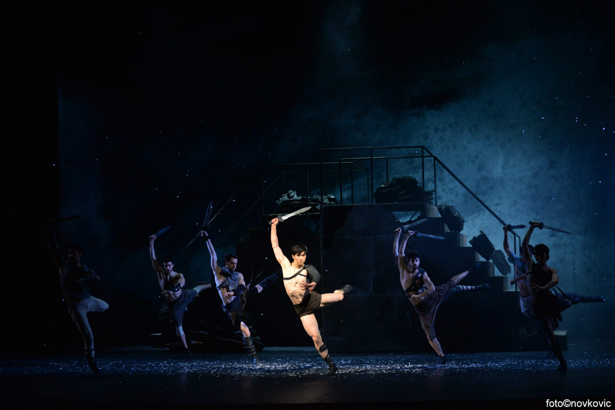Riječka premijera baletnog spektakla „Spartak“: Moćne masovne scene i intimni ljubavni prizori u dramatičnoj plesnoj priči