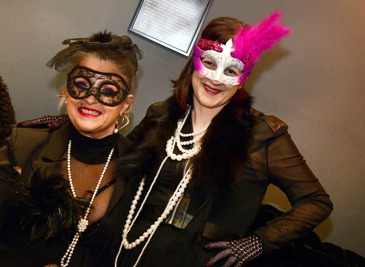 Masquerade Gala okupila brojne filmske likove u riječkom Broadwayju!