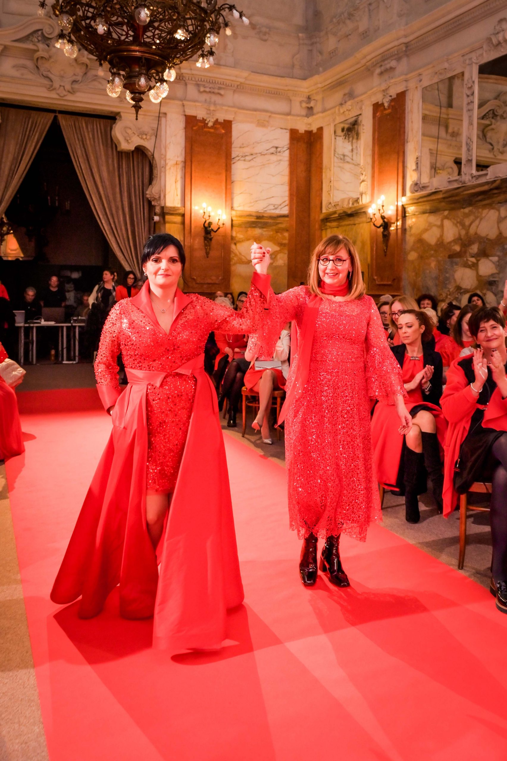 Dan crvenih haljina: Guvernerova palača zablistala u posebnom ruhu