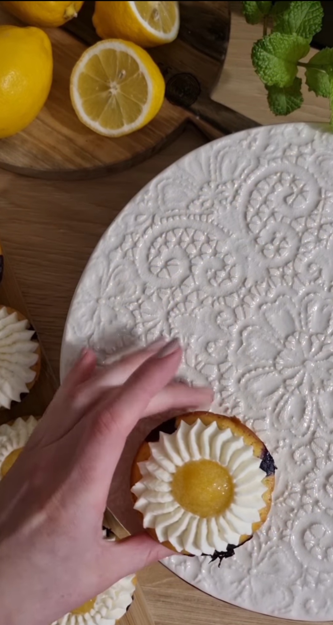 Food influencer bira: Iva Horvat otkriva recept za limun muffine s kremom od bijele čokolade i marelice