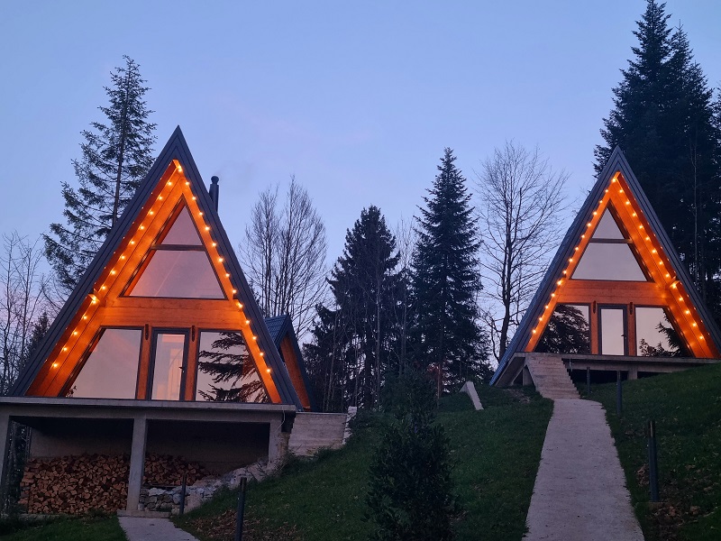 Extravagant interijeri: Gorska bajka i njihove kuće za odmor, Tisa i Borovica