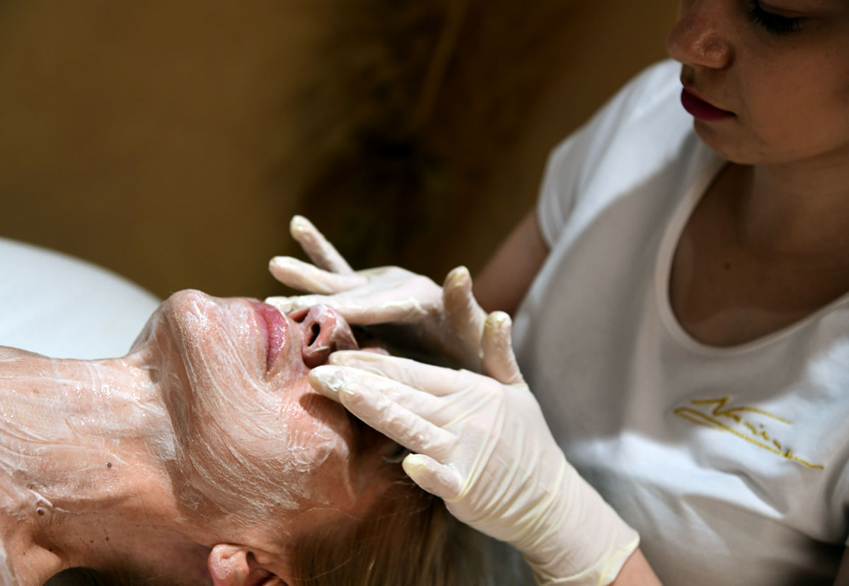 Kozmetički tretmani u Niniane salonu - Vesna Podnar isprobala je prvi od nekoliko tretmana za njegu lica