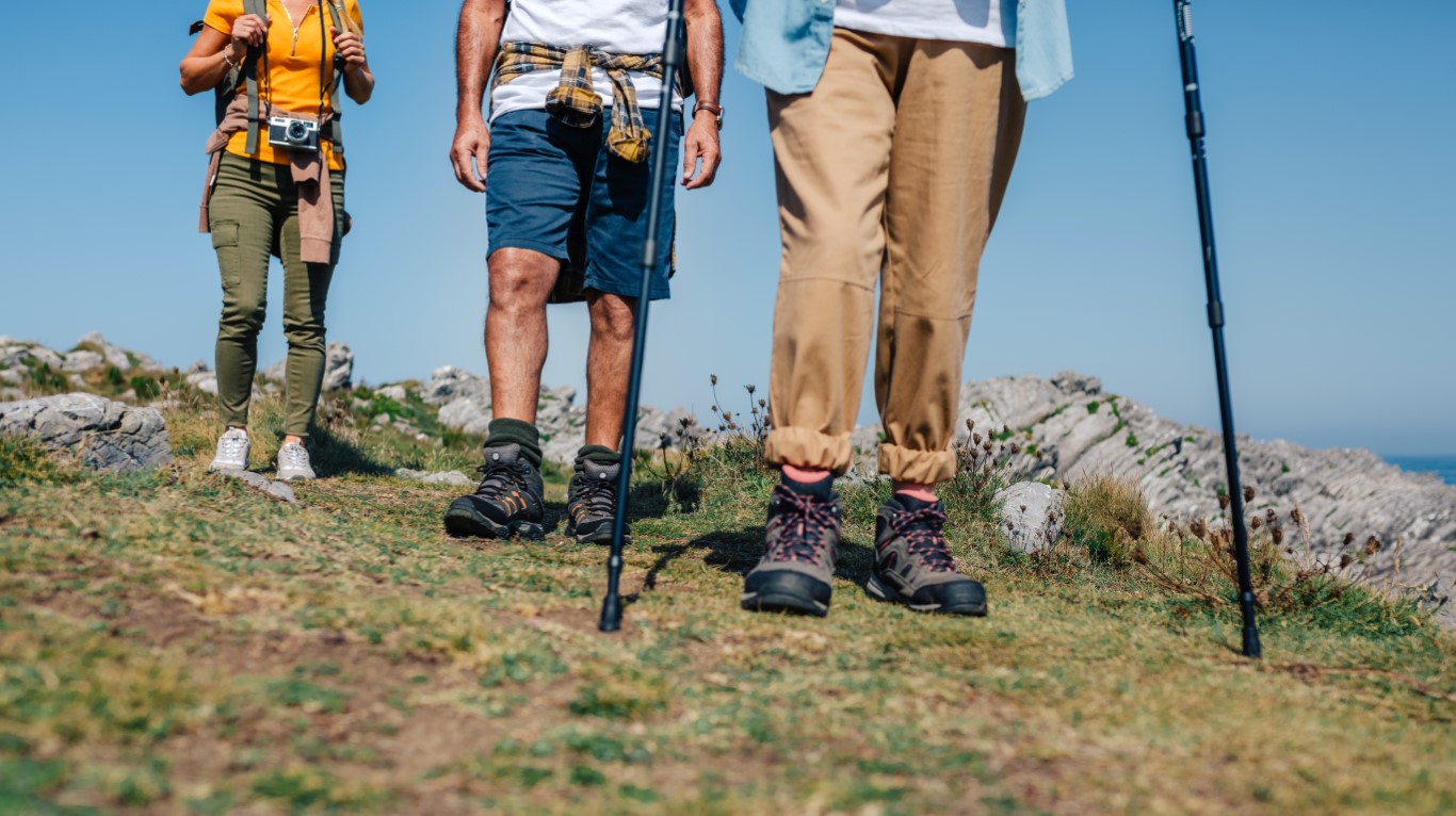 Kako muške čizme za planinarenje uskladiti sa svakodnevnim stilom?
