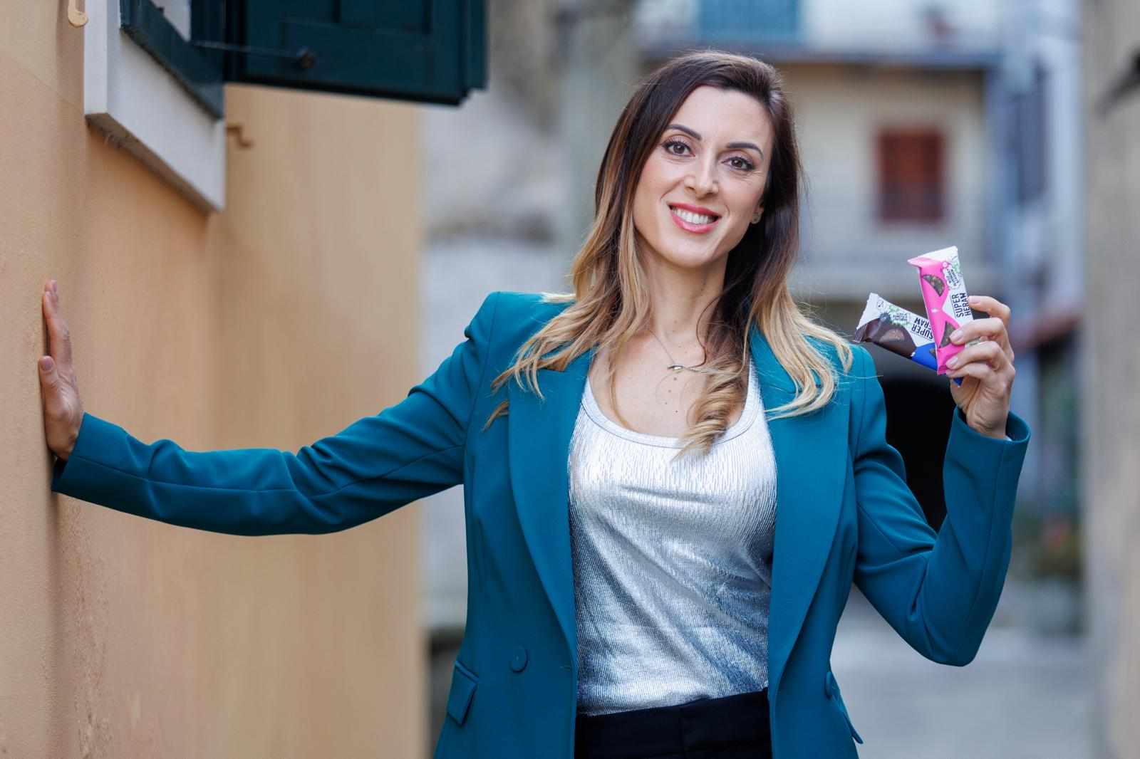 Lady Boss Tijana Božović Galjanić: "Sretna sam kada vidim da netko iz torbe uzima našu Superheraw pločicu!"