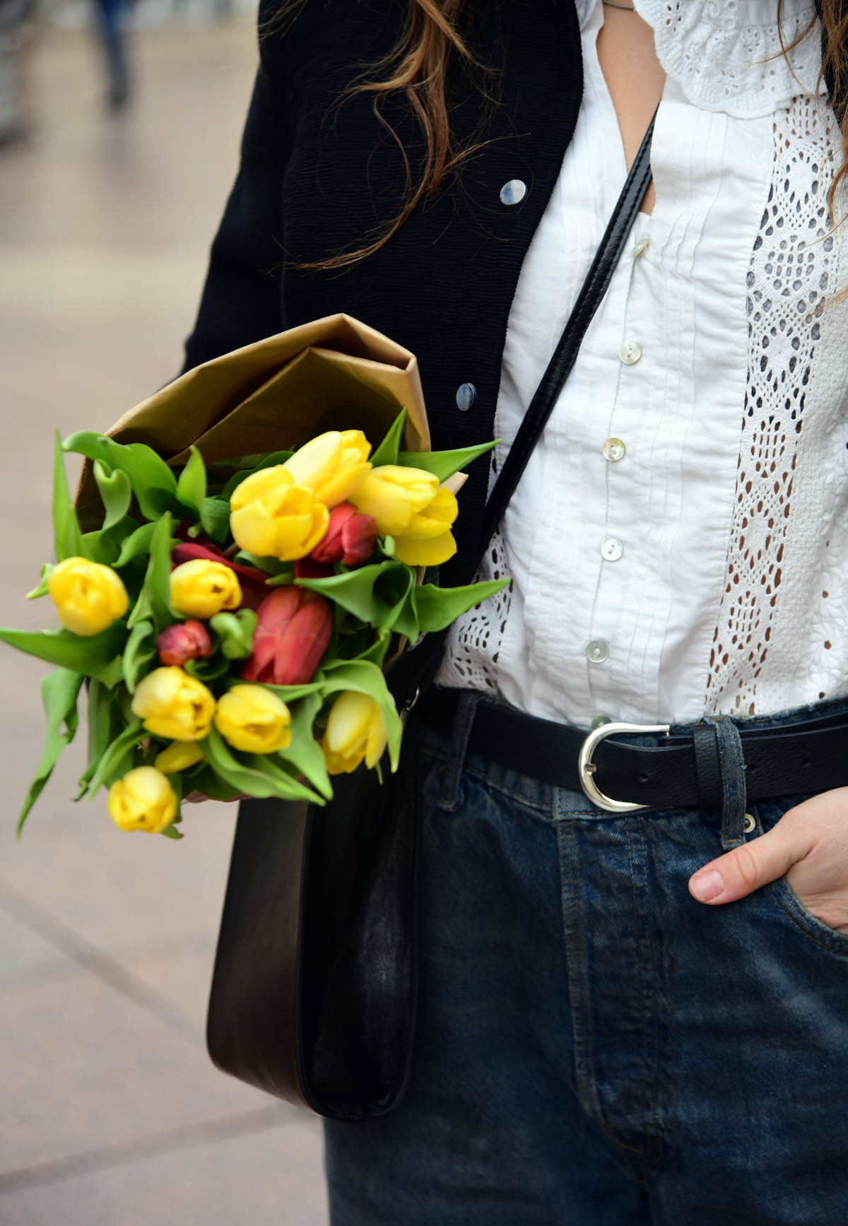 Extravagant streetstyle: Riječanka pozdravila proljeće uz tulipane!