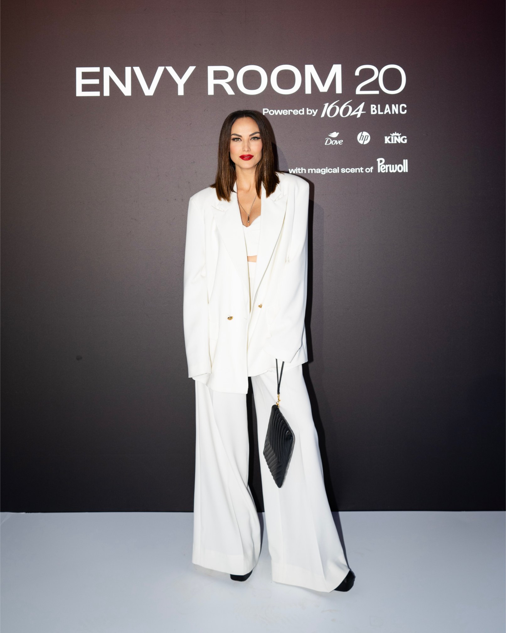 Spektakularnom slavljeničkom revijom eNVy room je obilježio 20 godina stvaranja