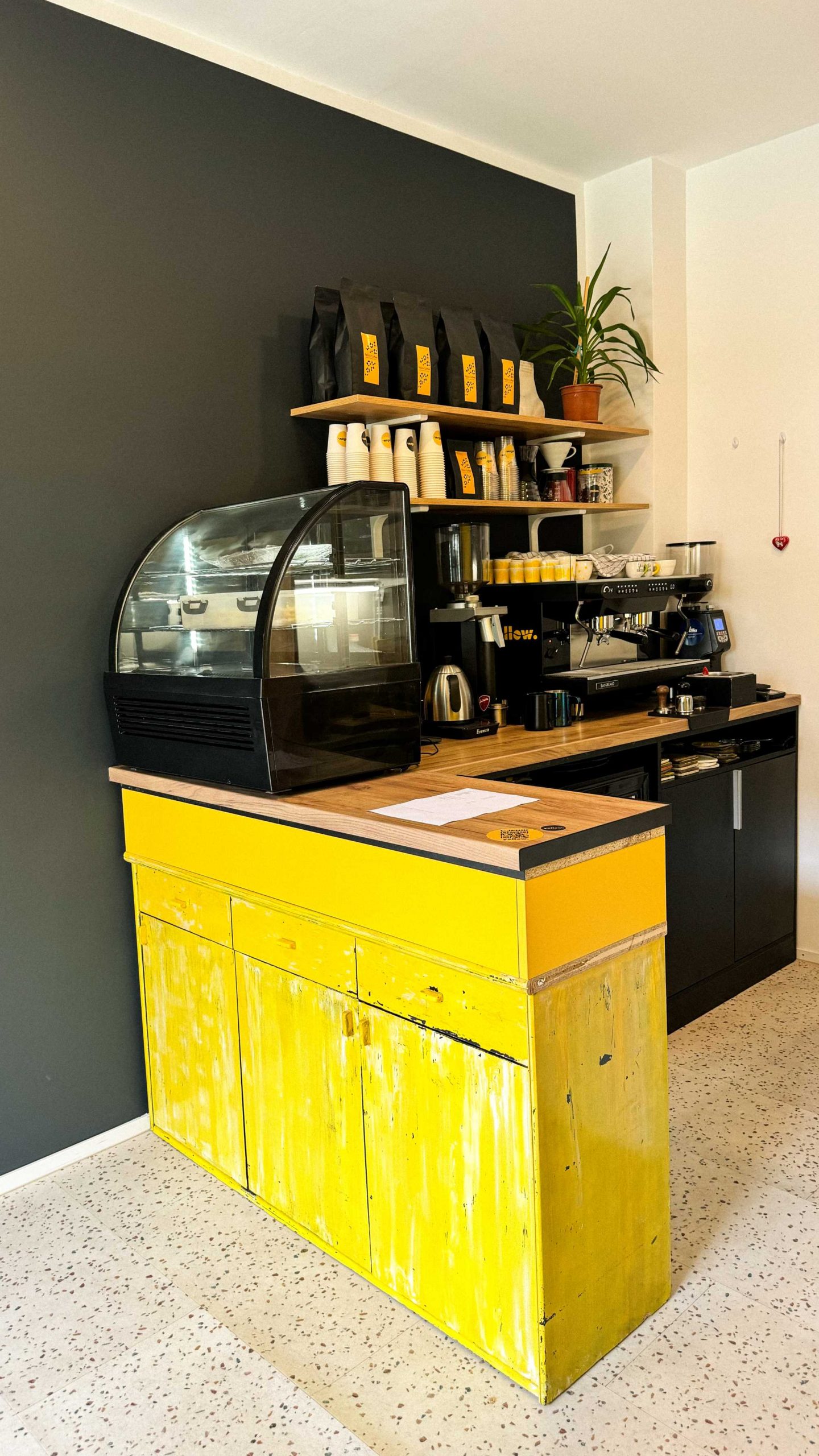 Like dana: otvoren je "Yellow Coffee" - novi coffee shop u srcu Lovrana!