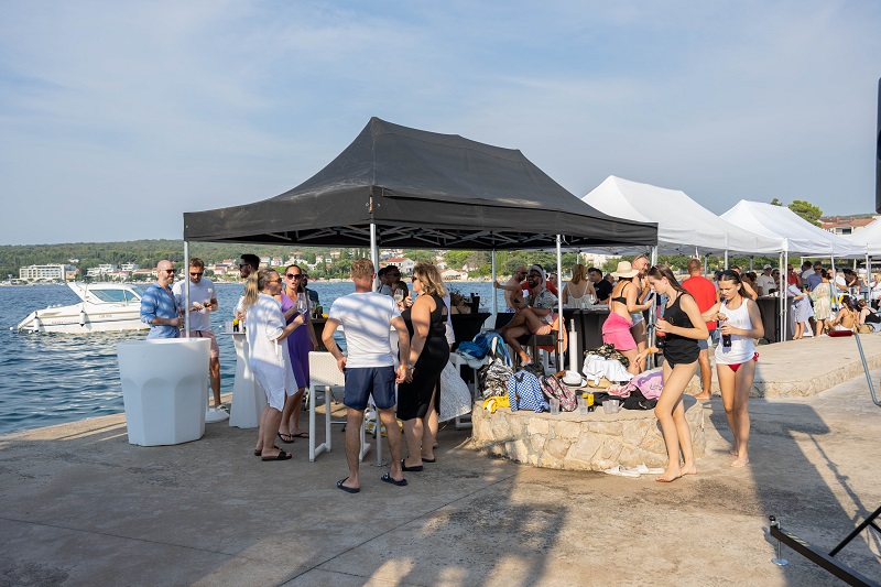 Fotografije s nezaboravne proslave 25.rođendana Beach Bara Mul i L'amour banda