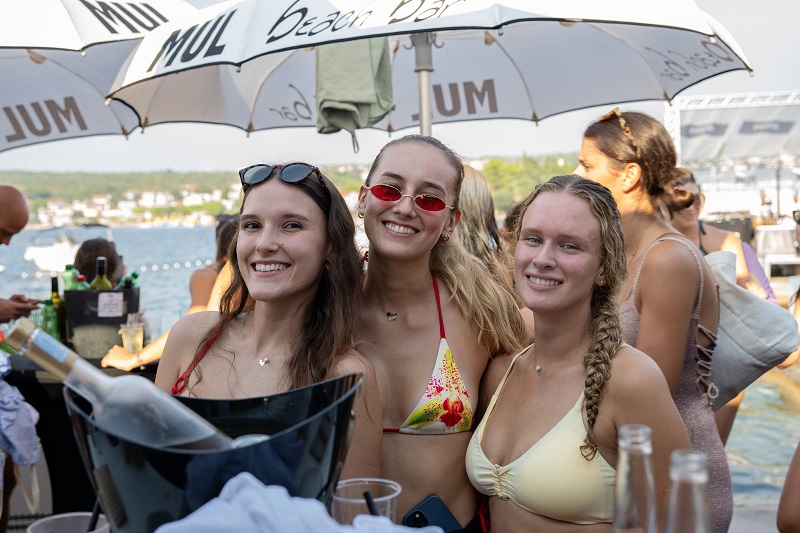 Fotografije s nezaboravne proslave 25.rođendana Beach Bara Mul i L'amour banda