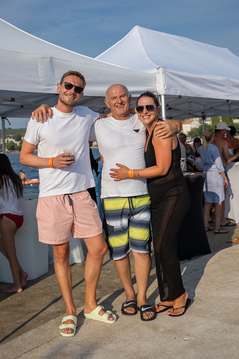 Fotografije s nezaboravne proslave 25.rođendana Beach Bara Mul i L'amour banda