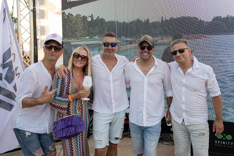 Fotografije s nezaboravne proslave 25.rođendana Beach Bara Mul i L'amour banda