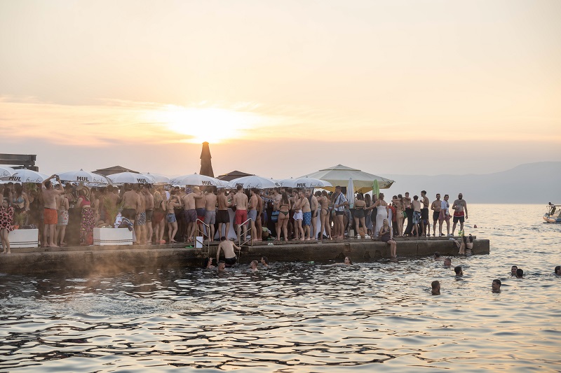 Fotografije s nezaboravne proslave 25.rođendana Beach Bara Mul i L'amour banda