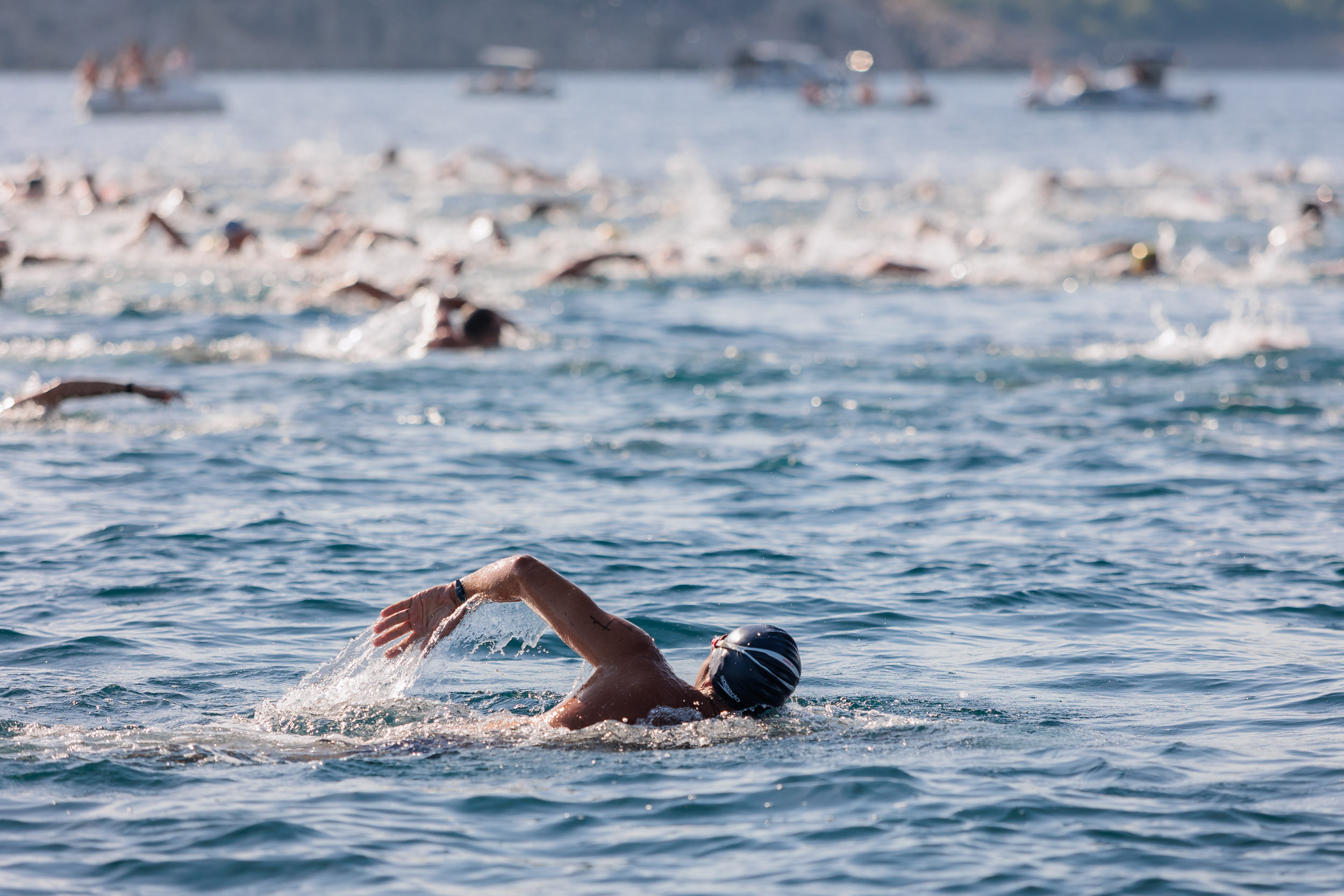 TRADICIONALNI 114. PLIVAČKI MARATON ŠILO – CRIKVENICA ODRŽAN U PRAVOJ NATJECATELJSKOJ ATMOSFERI