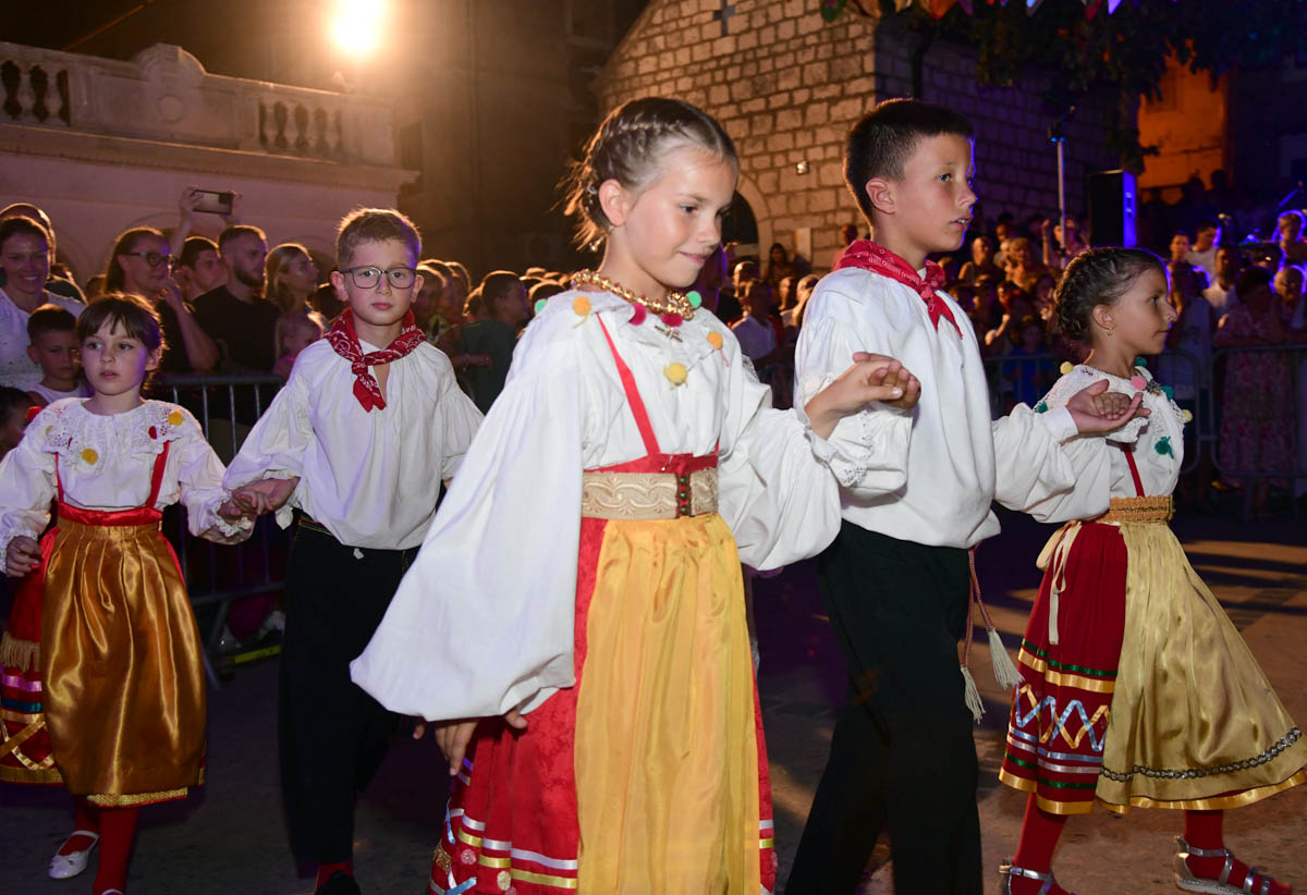 Tradicija, običaji i bogat program na Stomorini u Omišlju