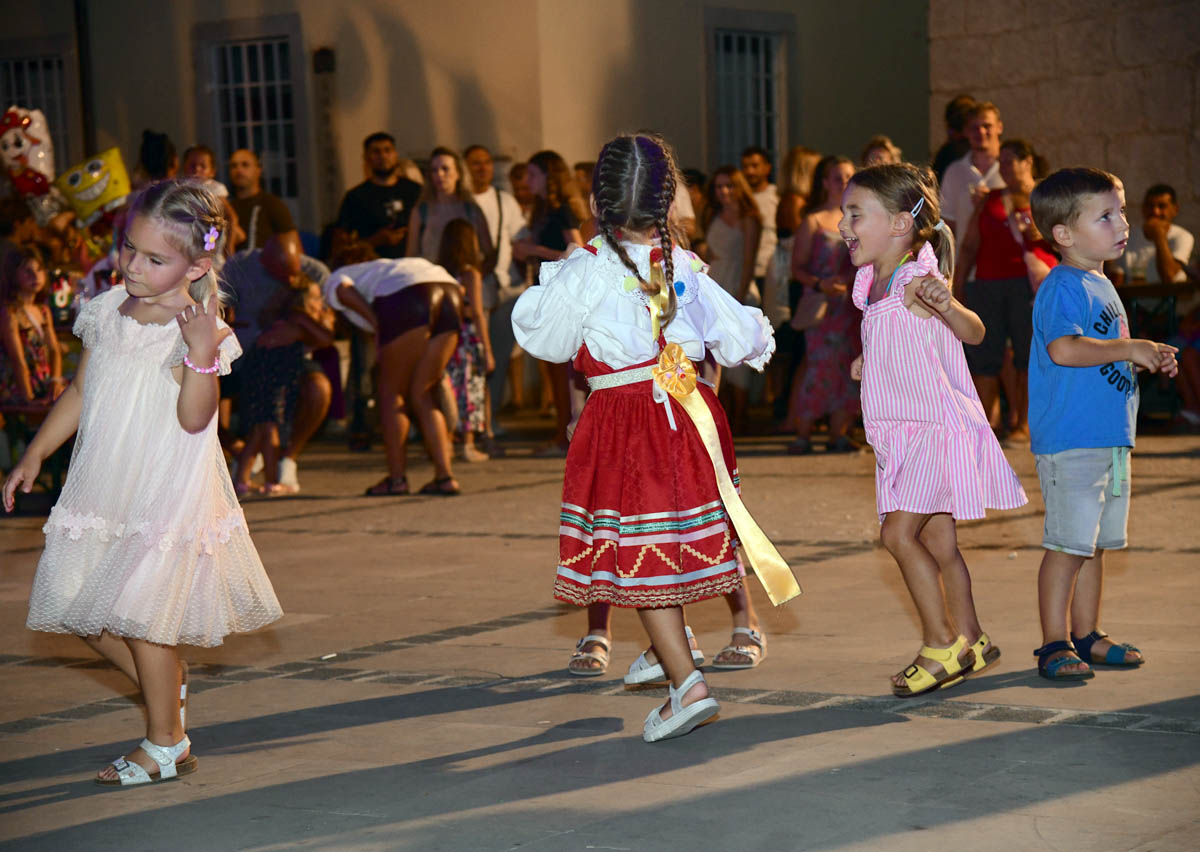 Tradicija, običaji i bogat program na Stomorini u Omišlju