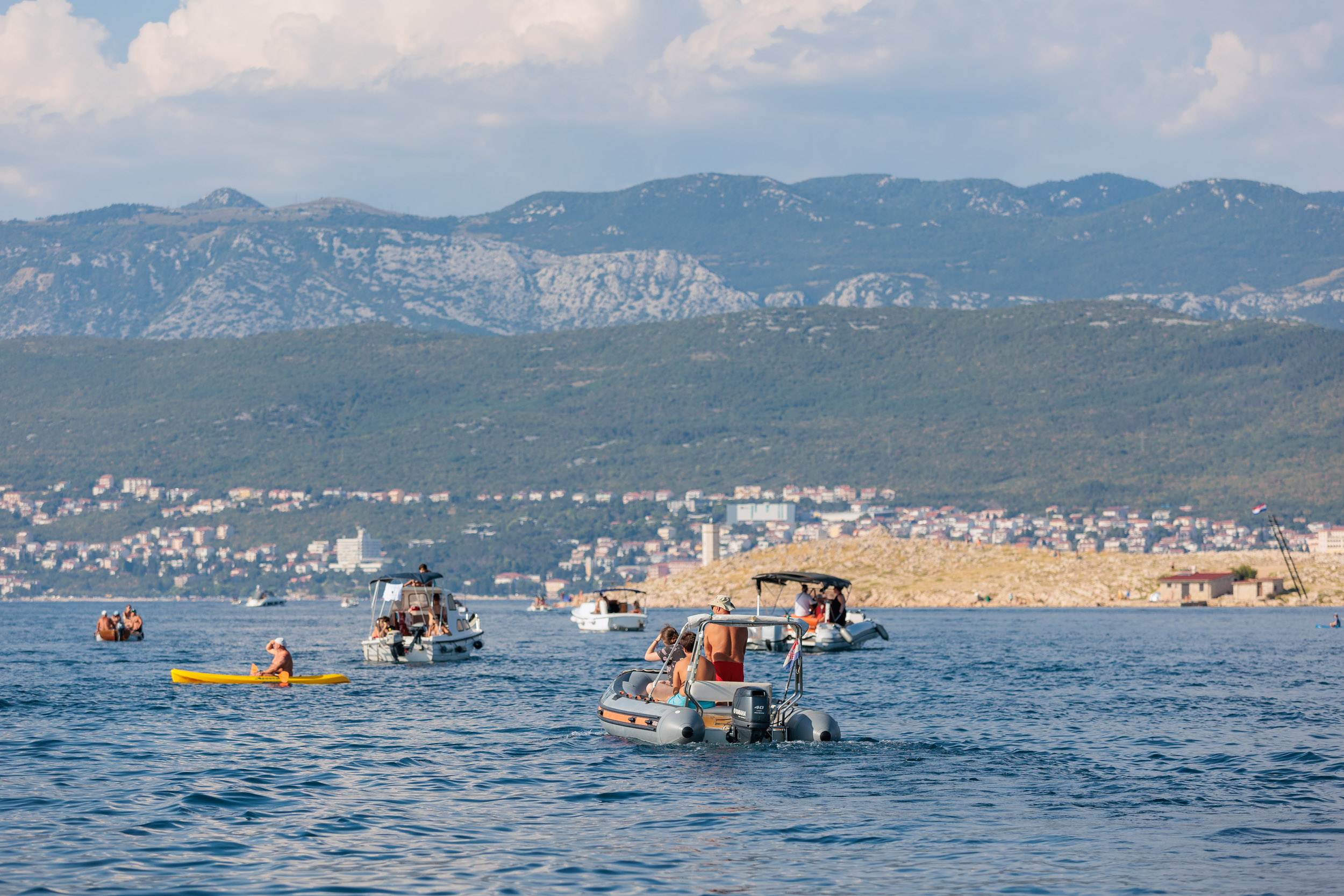 TRADICIONALNI 114. PLIVAČKI MARATON ŠILO – CRIKVENICA ODRŽAN U PRAVOJ NATJECATELJSKOJ ATMOSFERI