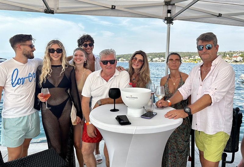 Beach Bar Mul i L'amour band velikim partyjem proslavili zajedničkih 25 godina