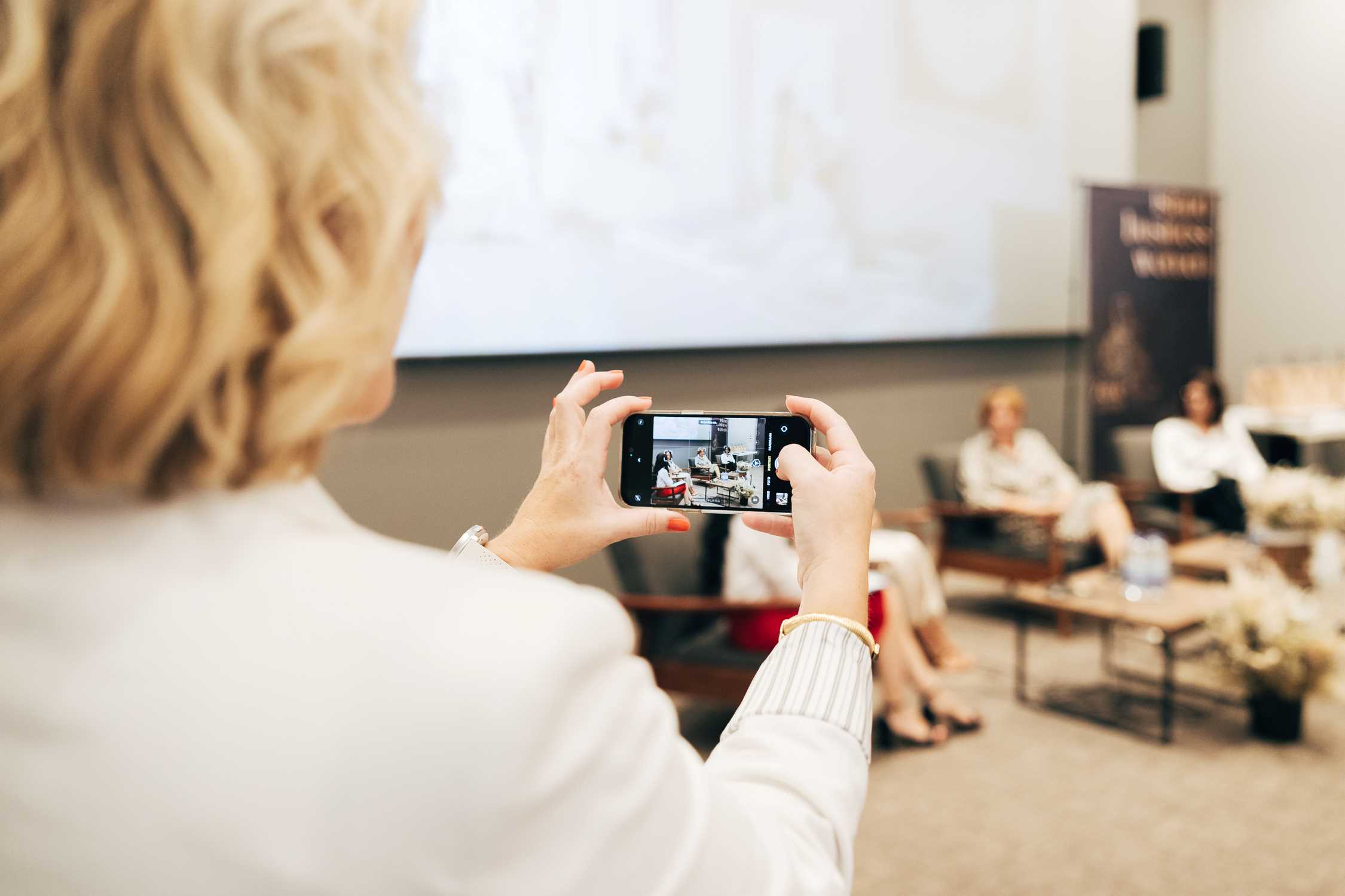 Oj, budi svoj - autentičnost, originalnost i uspješno poduzetništvo na konferenciji Island Business Women